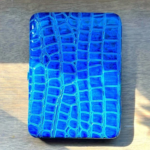 Beautiful blue faux croc wallet with silver clasp. - Picture 1 of 9